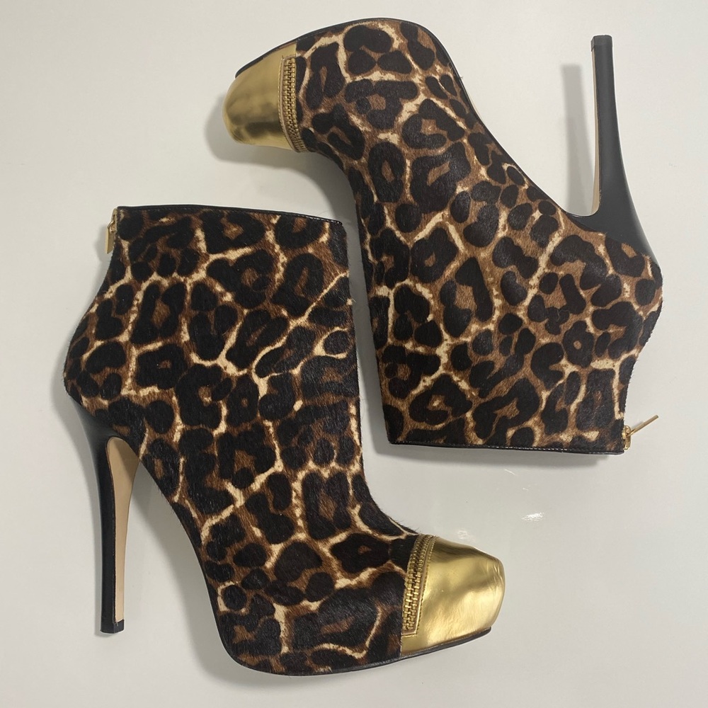 Michael Kors Leopard Print Ankle Boots size 9
